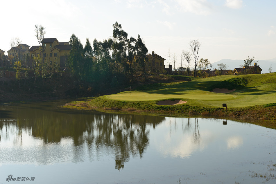 昆明华侨城高尔夫——群樱荟会所
